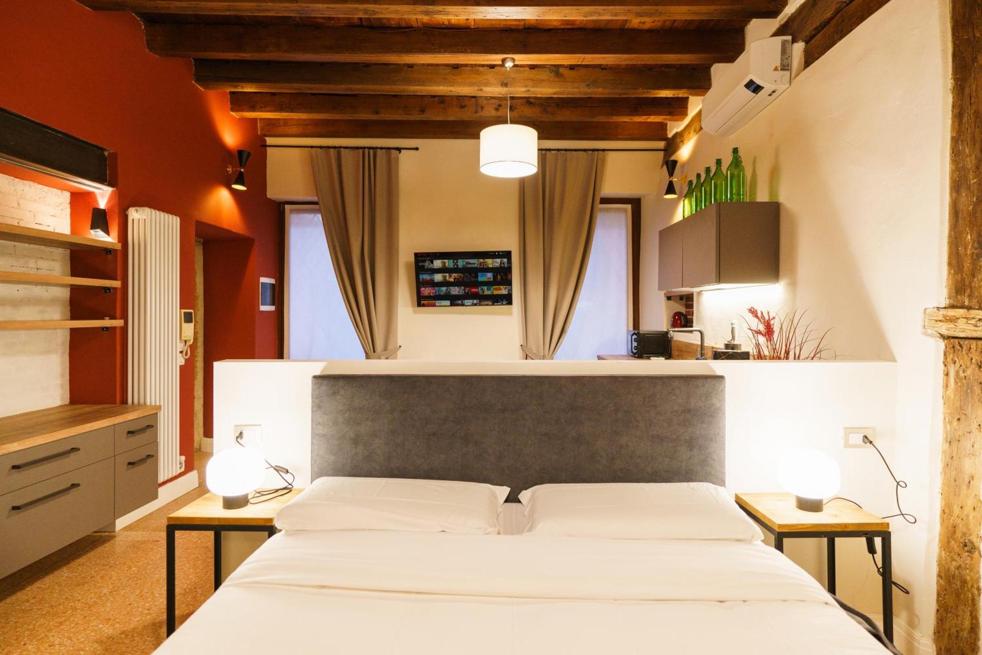 Domus Verona - Elegante Residenza Satiro エクステリア 写真