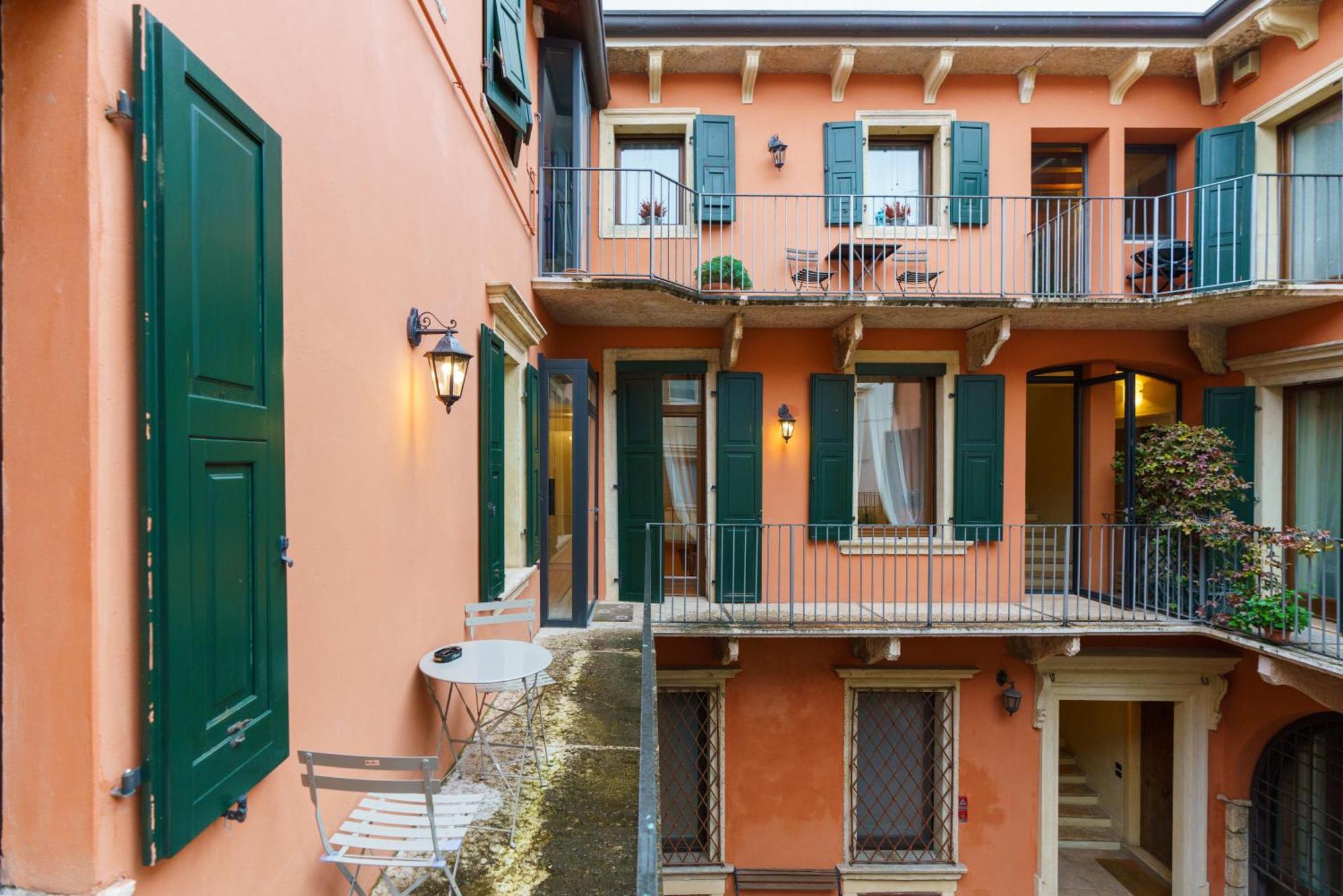 Domus Verona - Elegante Residenza Satiro 部屋 写真
